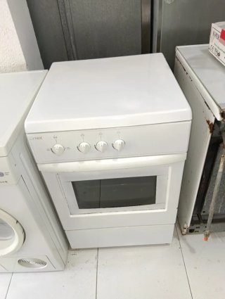 Cocina de gas LYNX con horno y 3 fuegos