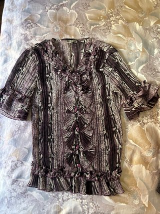Blusa Morada Multicolor con Volantes