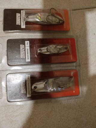 Pack 8 señuelos pesca Tronix pro Bass Wedge
