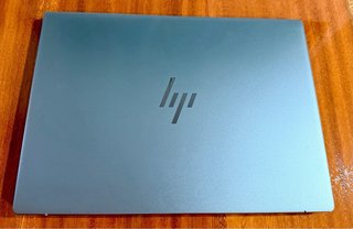 HP Pavilion Plus 14 OLED Azul/Plata