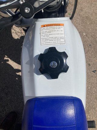 Suzuki RV 125 Van Van Azul/Blanco