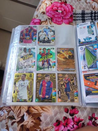 Lote Cromos Fútbol Balón de Oro y Pokémon