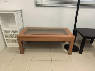 Mueble blanco,sofá, mesa salon, percha, mesa negra