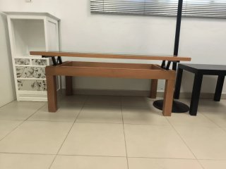 Mueble blanco,sofá, mesa salon, percha, mesa negra