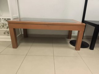 Mueble blanco,sofá, mesa salon, percha, mesa negra