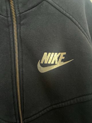 Chaqueta Nike Retro Negra y Dorada Talla S niño