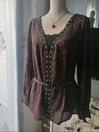 Camisa Stradivarius ligera y suelta M-L