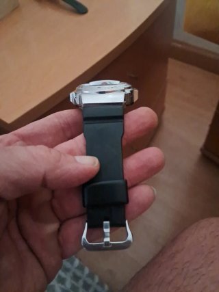 Reloj G-Shock Plata y Negro