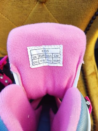 Patines en línea infantiles rosas y blancos