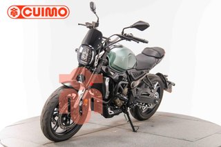 VOGE 300 AC