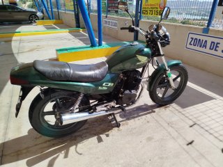 Honda CB 250 Two Fifty Verde
