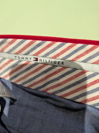 Bermudas Tommy Hilfiger Rojas Talla M. Cintura 42