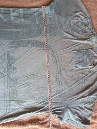 Camiseta Desigual gráfica azul pastel Y2K