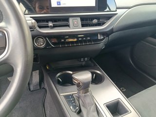 Lexus UX 2.0 250h Business City