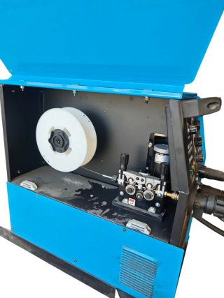 Máquina de soldar SHERMAN PROFI MIG 261 M INVERTER