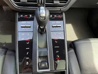 Porsche Macan 2022