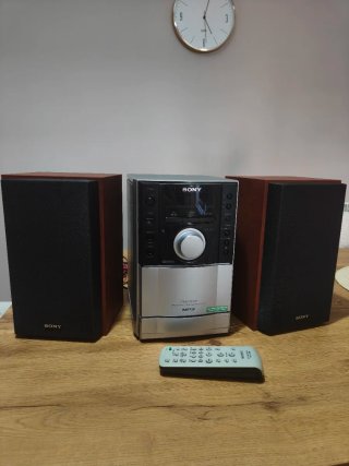 Mini cadena Sony CMY-EH10 MP3