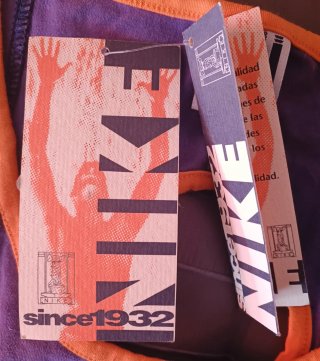 Top Nike Vintage Mujer Morado Naranja