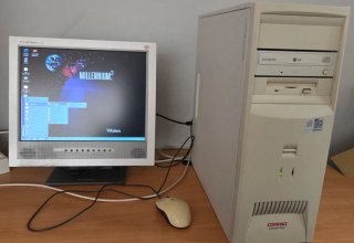 PC Compaq Pentium II Windows 98