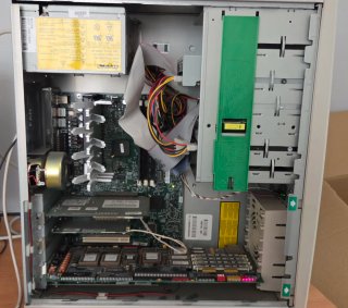 PC Compaq Pentium II Windows 98