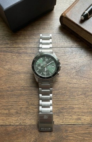 Reloj Casio Edifice Verde y Plateado