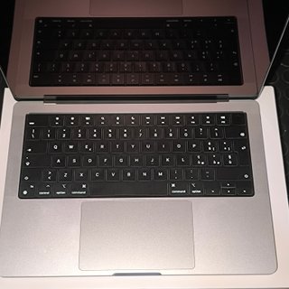 APPLE 2021 MACBOOK PRO 14" M1 PRO - COMPLETO