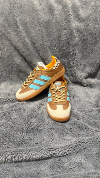 Zapatillas Adidas Samba WOODY Toy Story Pixar