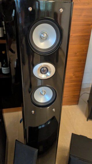 Altavoces Pure Acustics y amplificador Denon