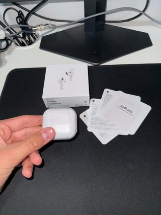 Airpods 4 ANC