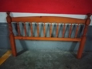 Cabezal de cama de madera