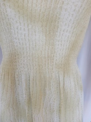 Vestido beige y amarillo