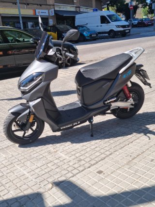 Rieju E City 125 Eléctrica Gris