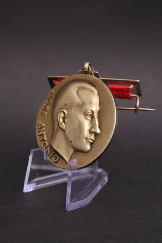 Medalla José Antonio Primo Rivera FET JONS
