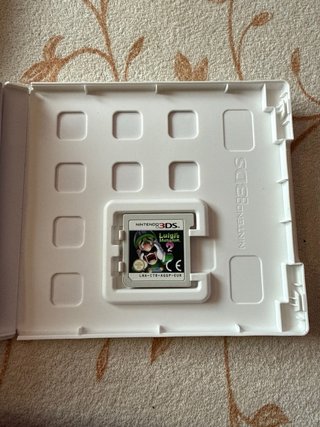 Nintendo 3DS Roja + Luigi Mansion 2