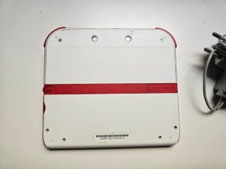 Nintendo 2DS Blanca con Cargador