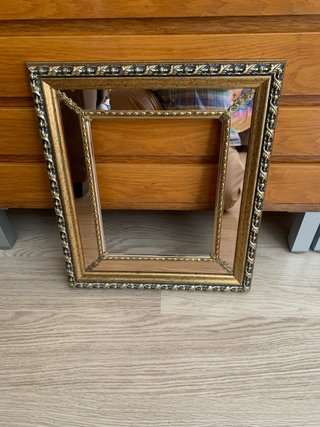Marco de madera dorado 30x24 cm