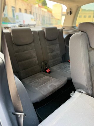 Volkswagen Touran 2011