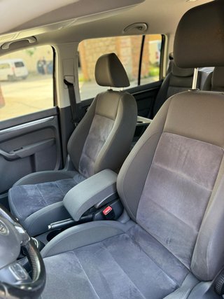 Volkswagen Touran 2011