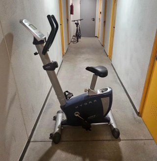 Bicicleta Estática BH Hydra Life