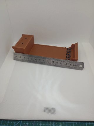 Appendiabiti per casa delle bambole