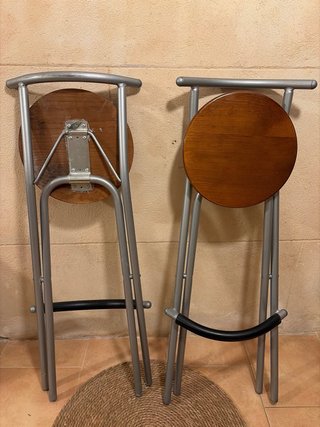 Taburetes altos plegables metal y madera
