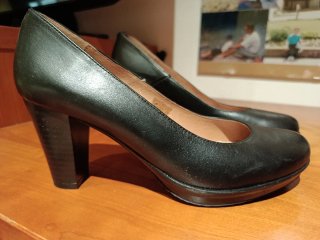 Zapatos de salón piel negros talla 36