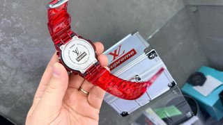 Casio G-Shock DW-6900 Supreme x LV Rojo
