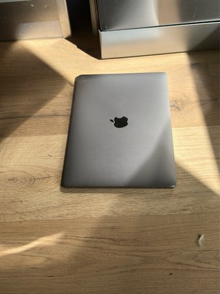 MacBook Pro 13” 2017 i7 / 16GB RAM