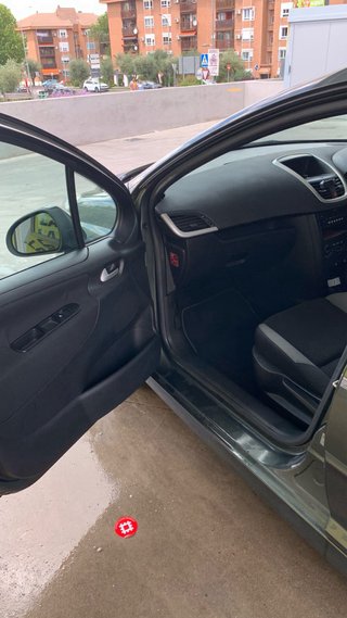 Peugeot 207 2009