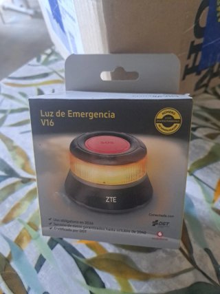 Luz de emergencia V16 valiza