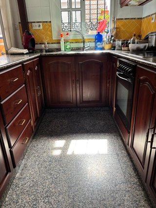 Muebles de cocina y encimera de granito