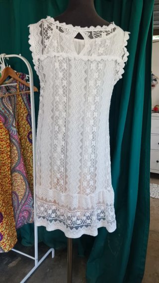 Vestido de encaje blanco