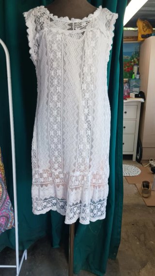 Vestido de encaje blanco