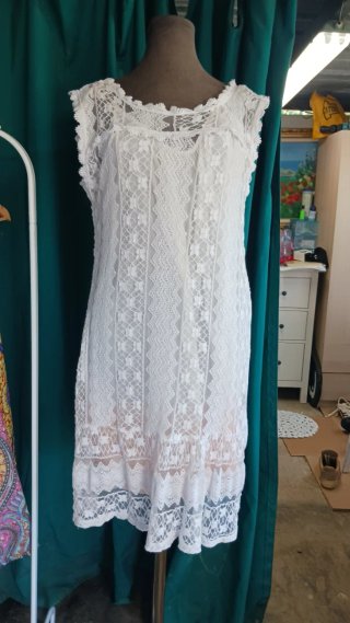 Vestido de encaje blanco